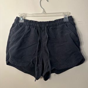 COPY - american eagle black cargo shorts